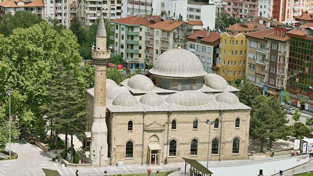 Isparta’nın Gözdesi Kutlubey Ulu Camii’nin Bilinmeyen Hikayesi