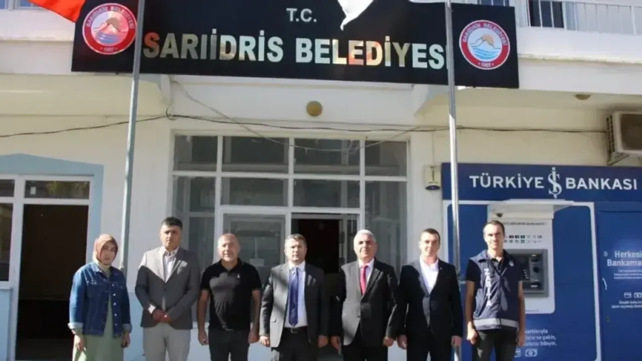 Kaymakam Çimşit Sarıidris Belediyesini Ziyaret Etti