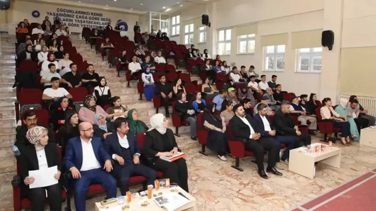 “Yaşlı Bakımı Teknikerliğinin Dünü, Bugünü ve Yarını”