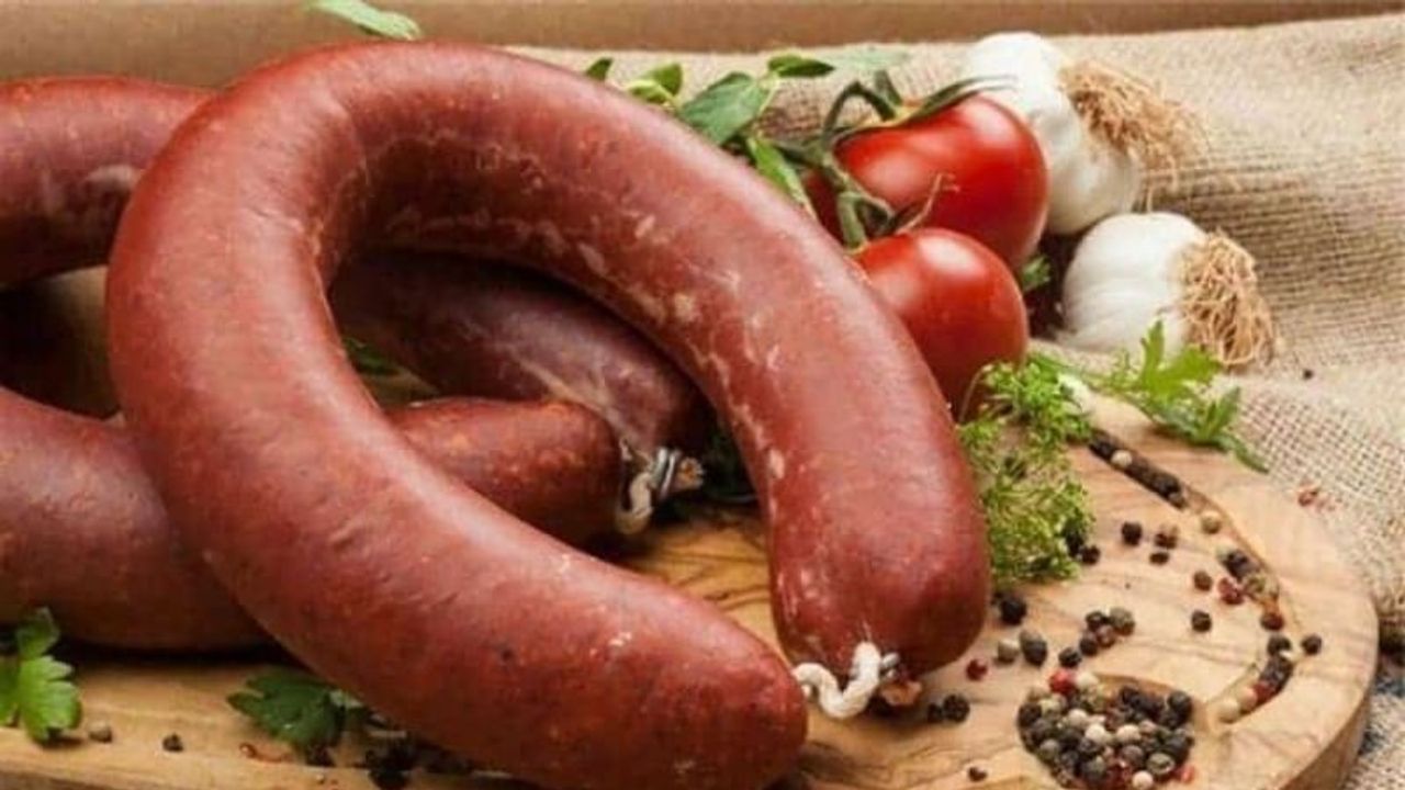 Her Hangi Bir Katkı Maddesi Olmayan Sucuk Yiyin