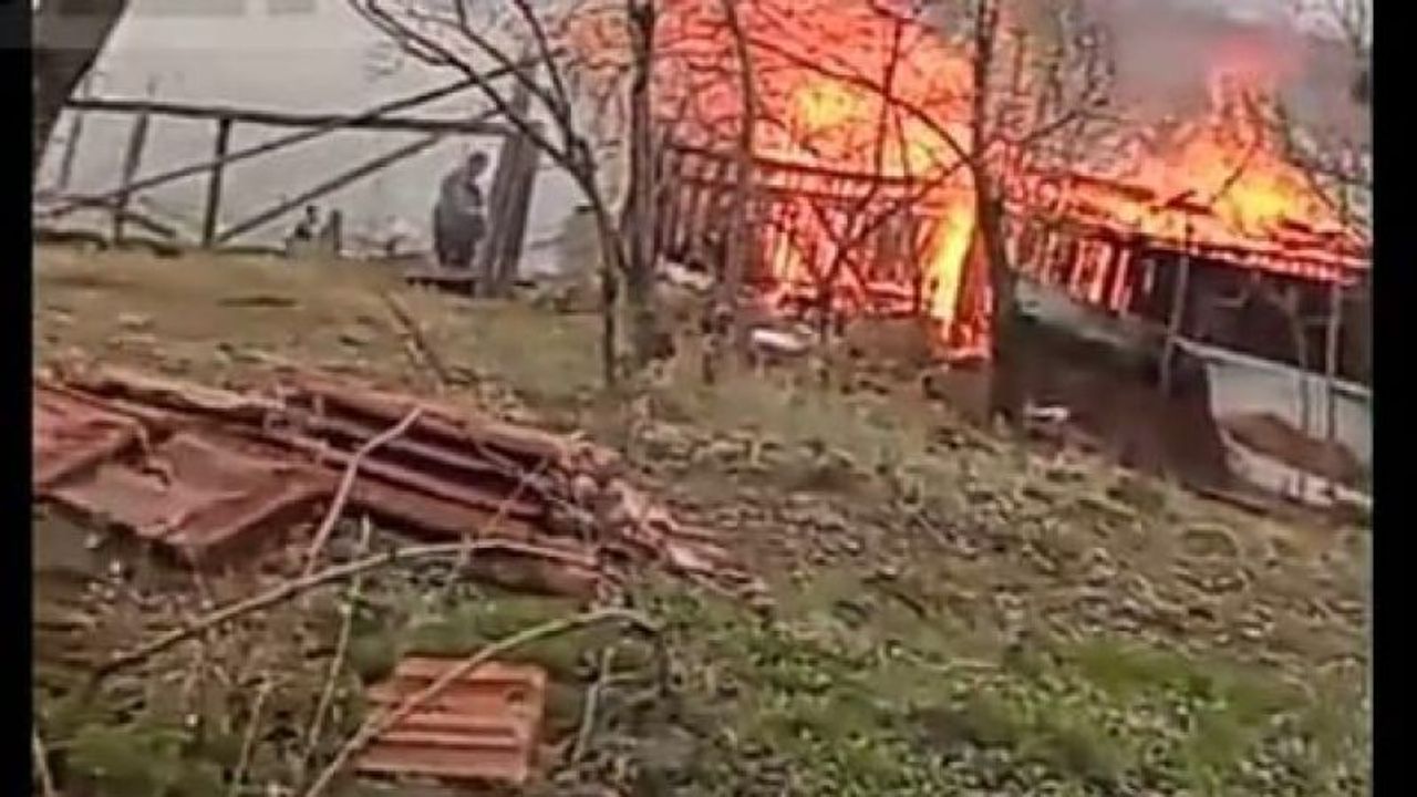 Aksu'da Çıkan Yangın Korkuttu