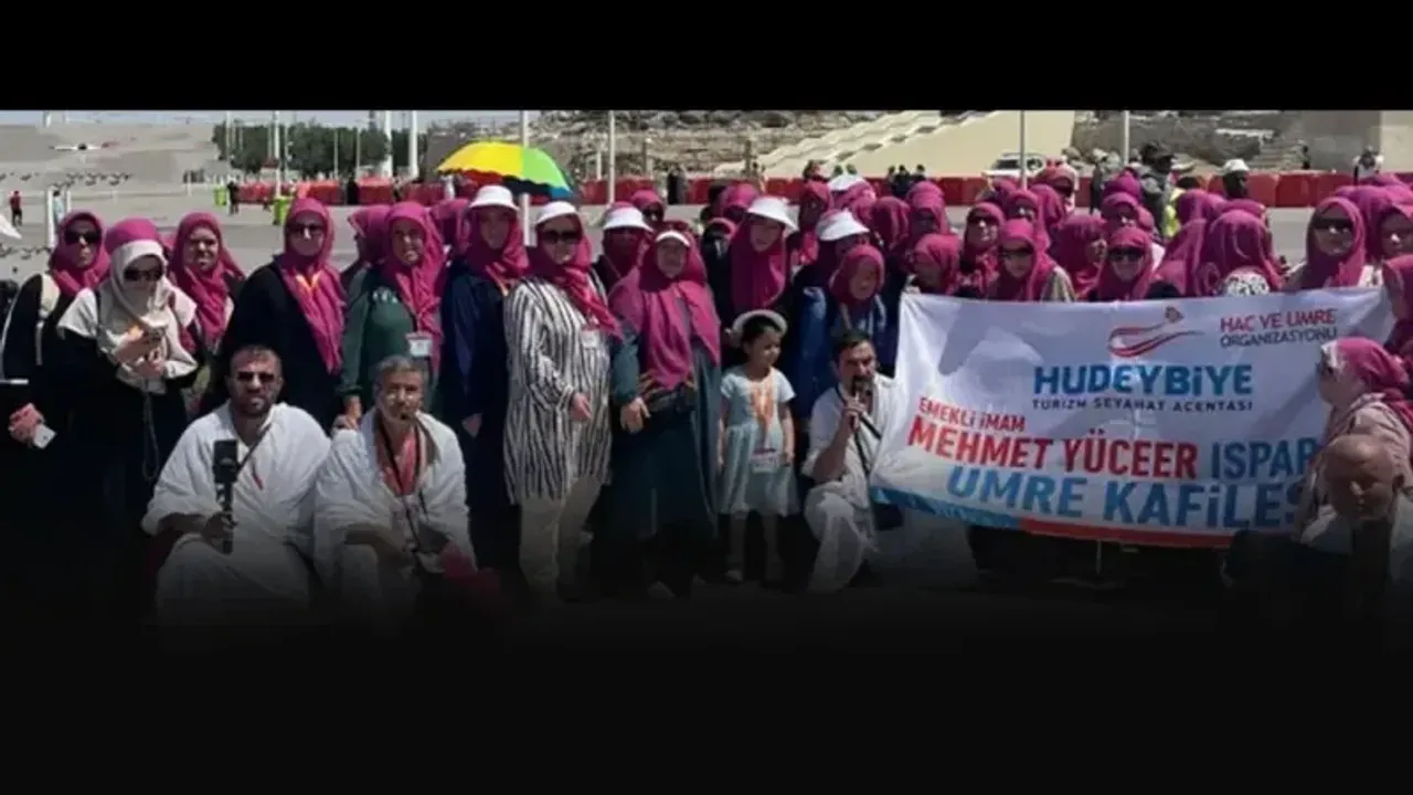 Umreye Giden Kafile, Arafat’ta Yağmur Duası Yaptı