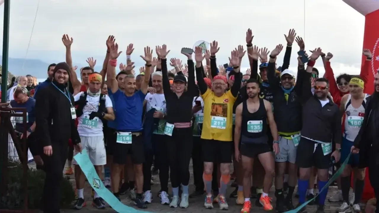 Eğirdir'in Eşsiz Manzarasında Dağ Koşusu Gerçekleştirildi