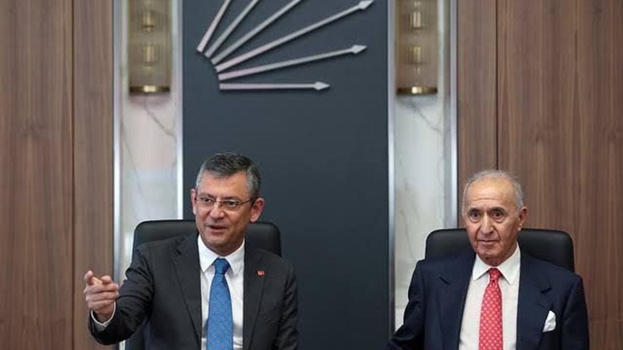 Eski CHP Lideri Beyin Pıhtısı Nedeniyle Hastaneye Kaldırıldı