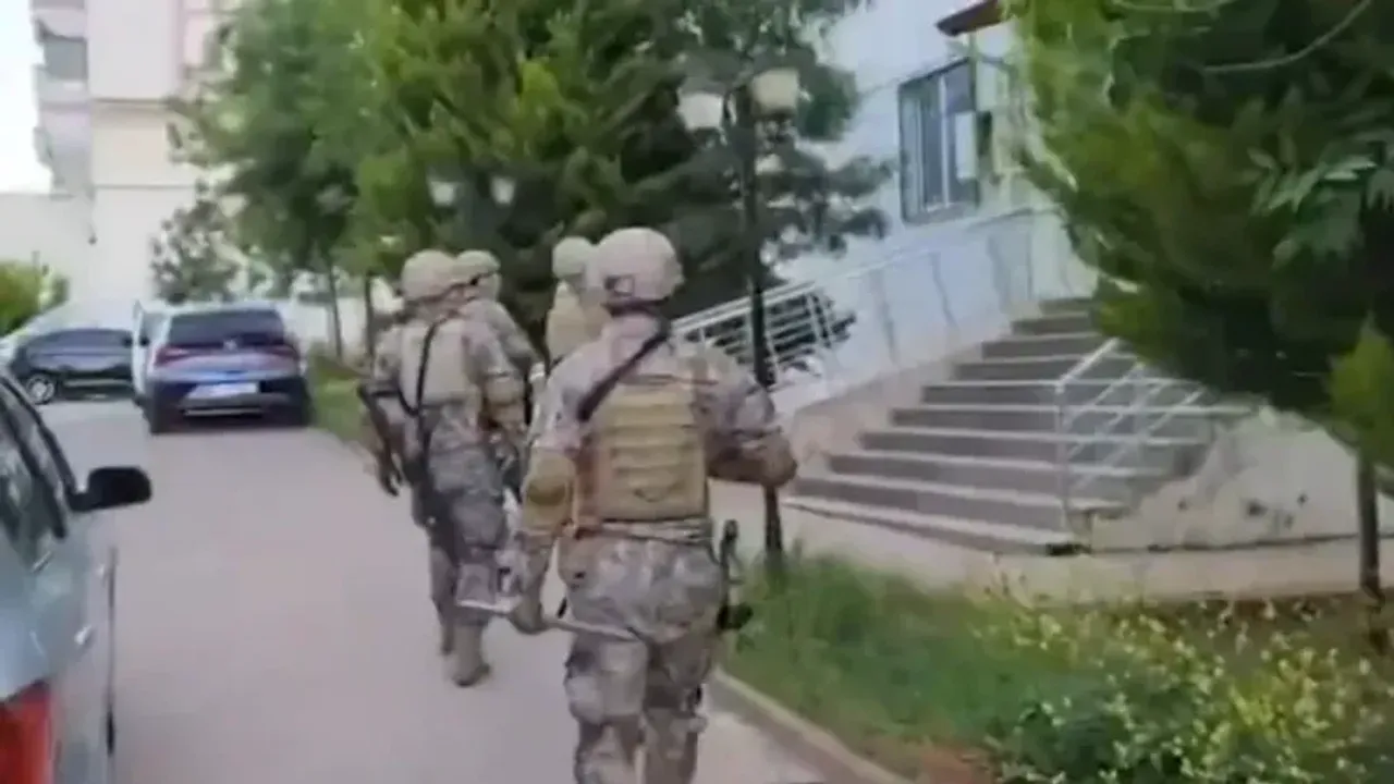 47 ildeki eş zamanlı FETÖ operasyonunda 208 şüpheliye gözaltı
