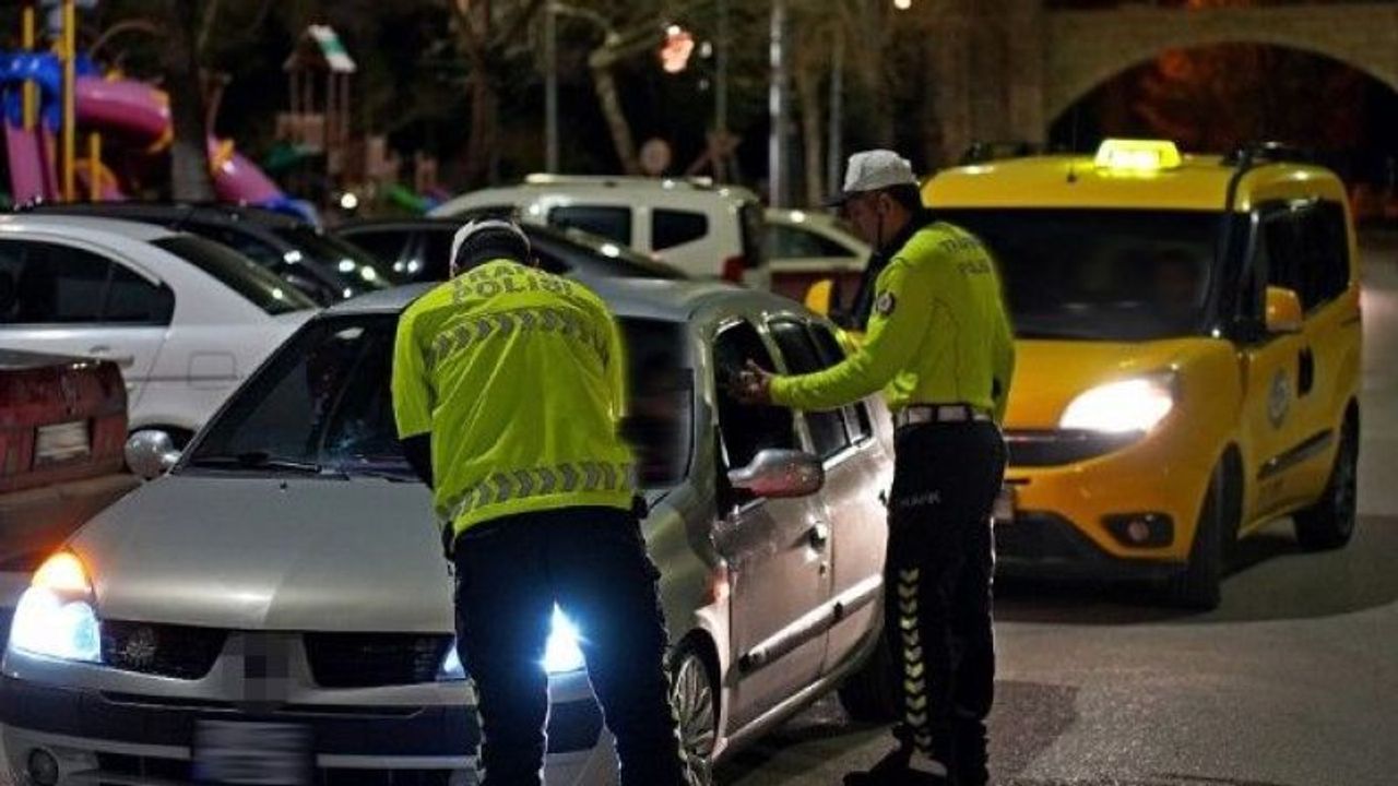 Isparta’da Asayiş ve Trafik Uygulamasında 14 Sürücüye Ceza Kesildi