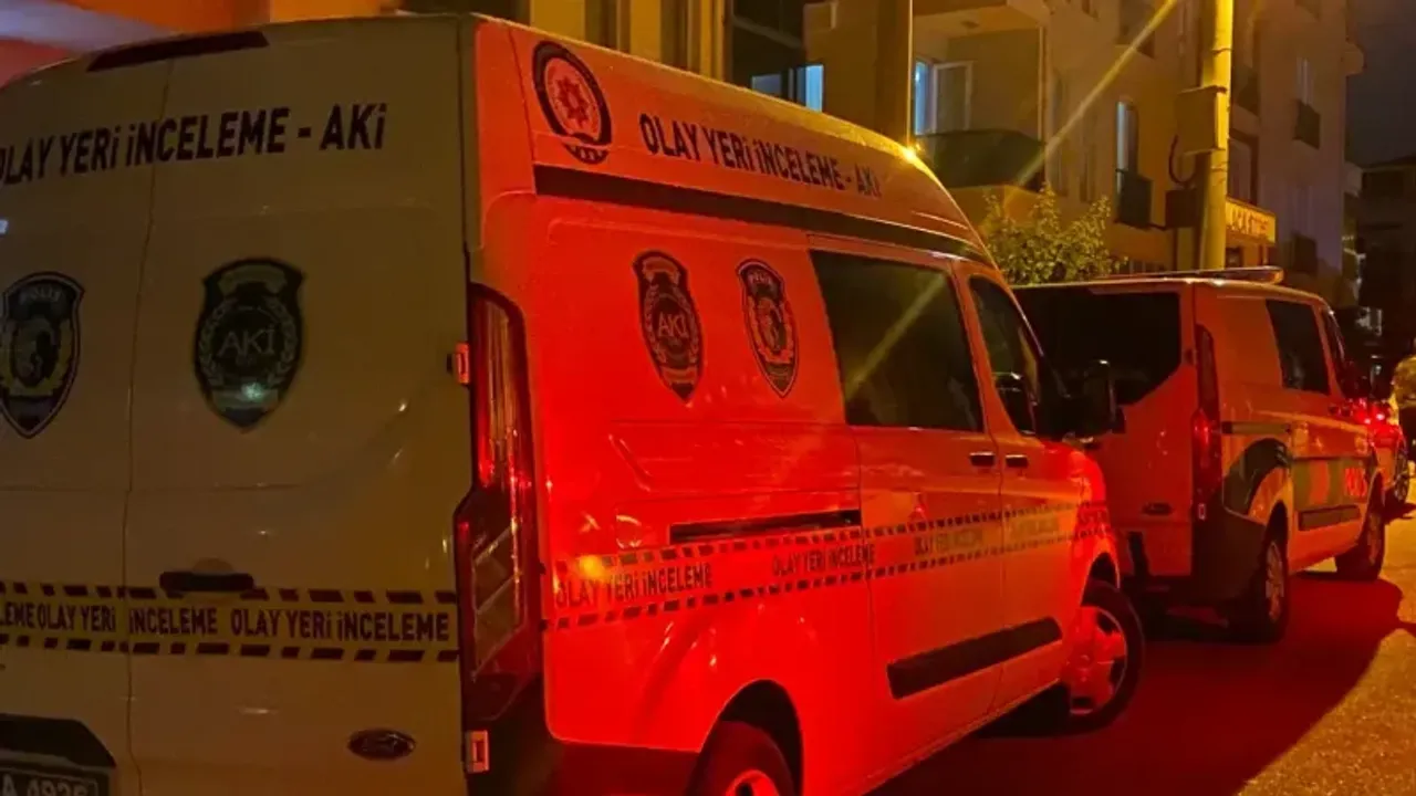 Kapı önündeki kavga cinayetle sonuçlandı: Tartıştığı kadını bıçaklayarak öldürdü
