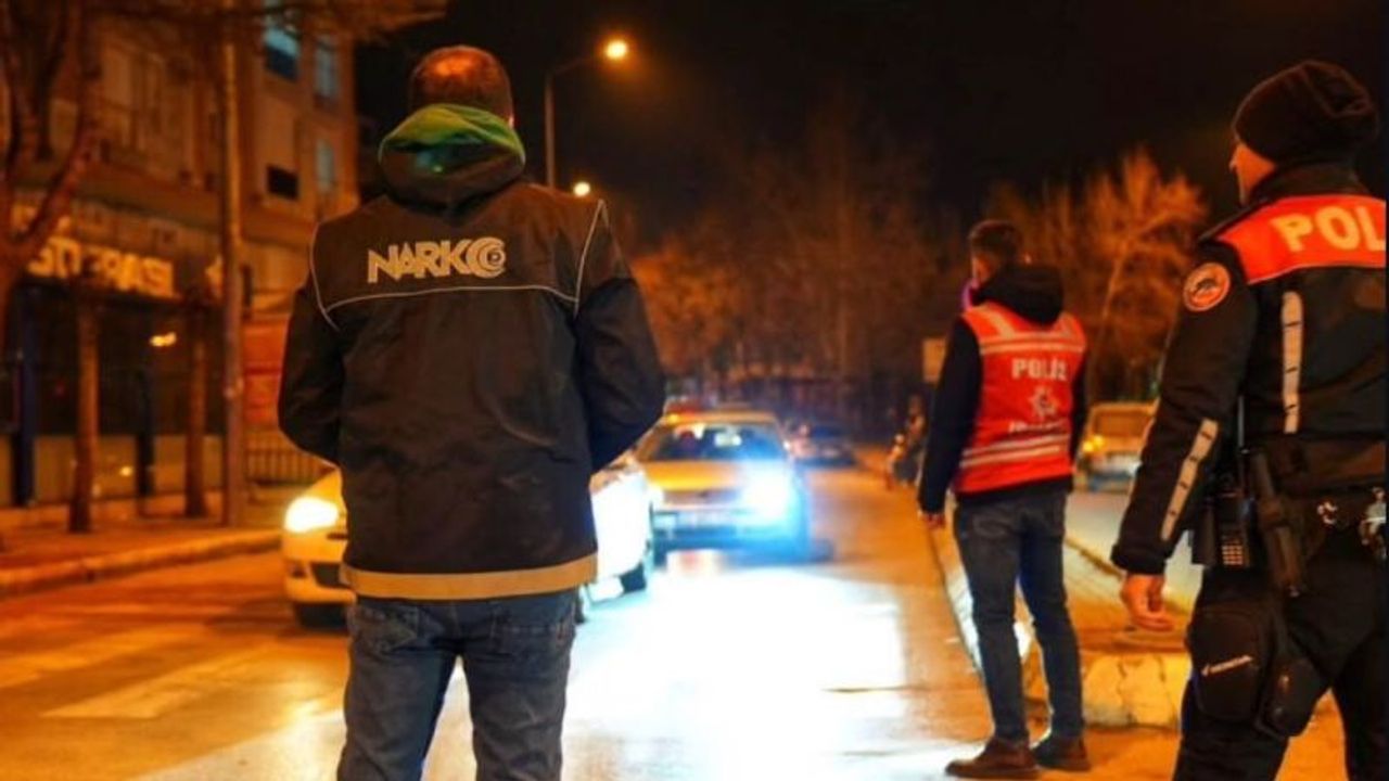 Isparta'da kurallara uymayan 11 araç sürücüsüne idari para cezası