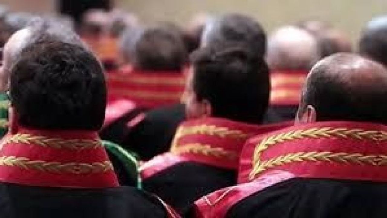 Isparta'da hakim ve savcıların görev yeri değişti