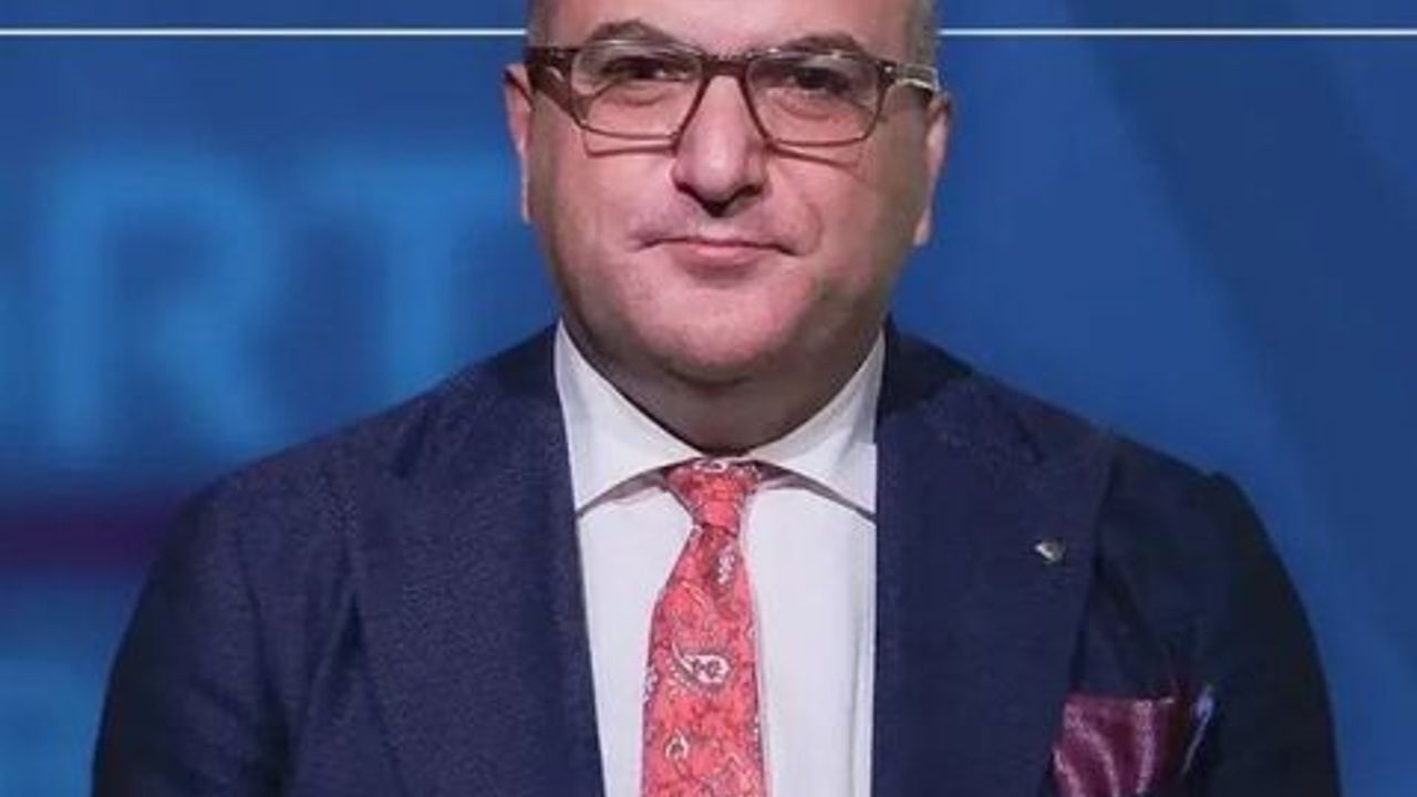 Cem Küçük’ten sert eleştiriler