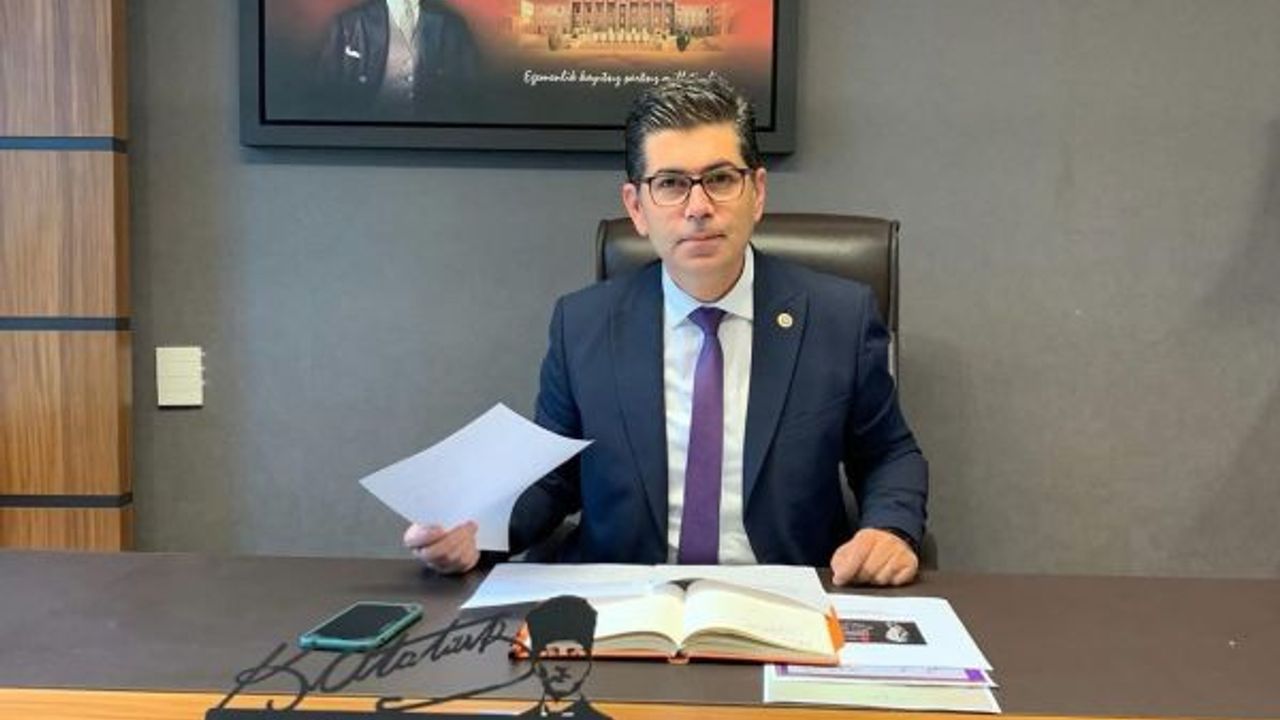 CHP’NİN 102. YILI: YALIM HALICI “HALK VARSA UMUT VAR”