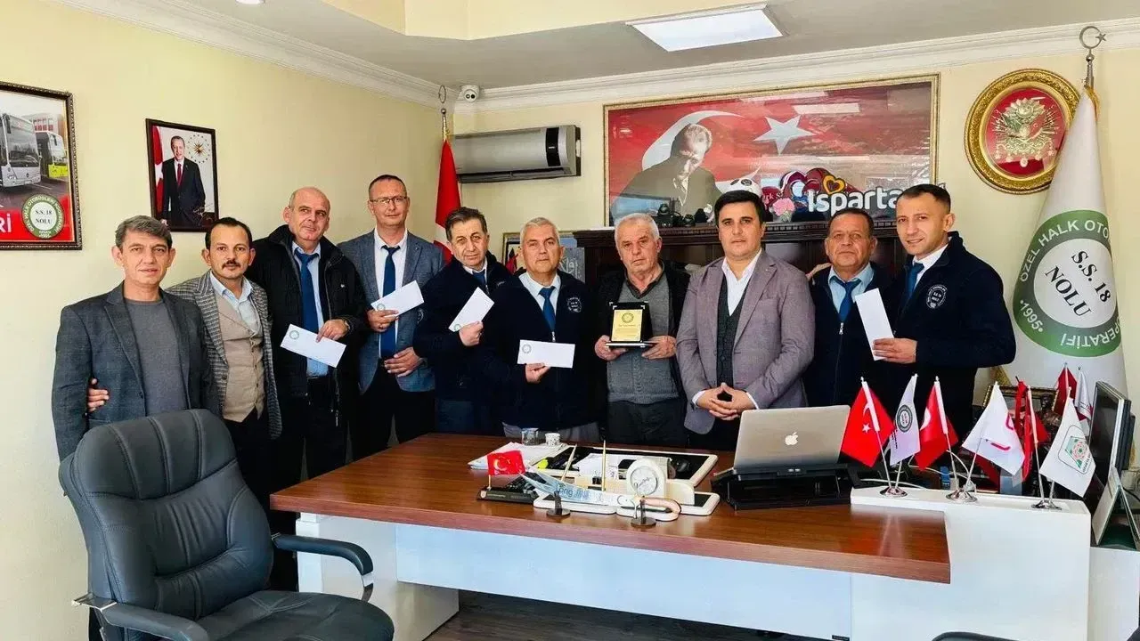 Isparta’da örnek şoförlere ödül, emekli kaptana vefa plaketi