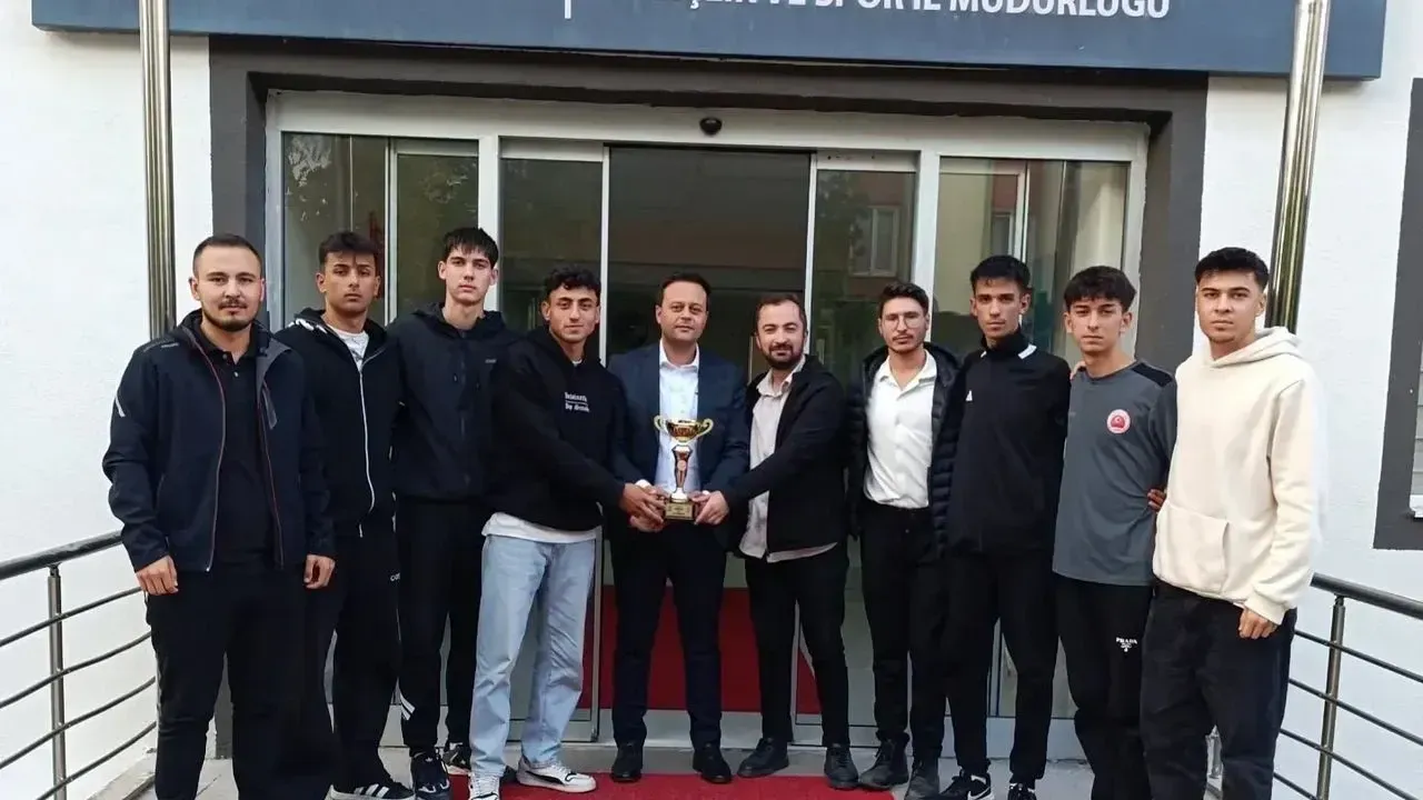 Ispartalı Gençlerden Türkiye Üçüncülüğü