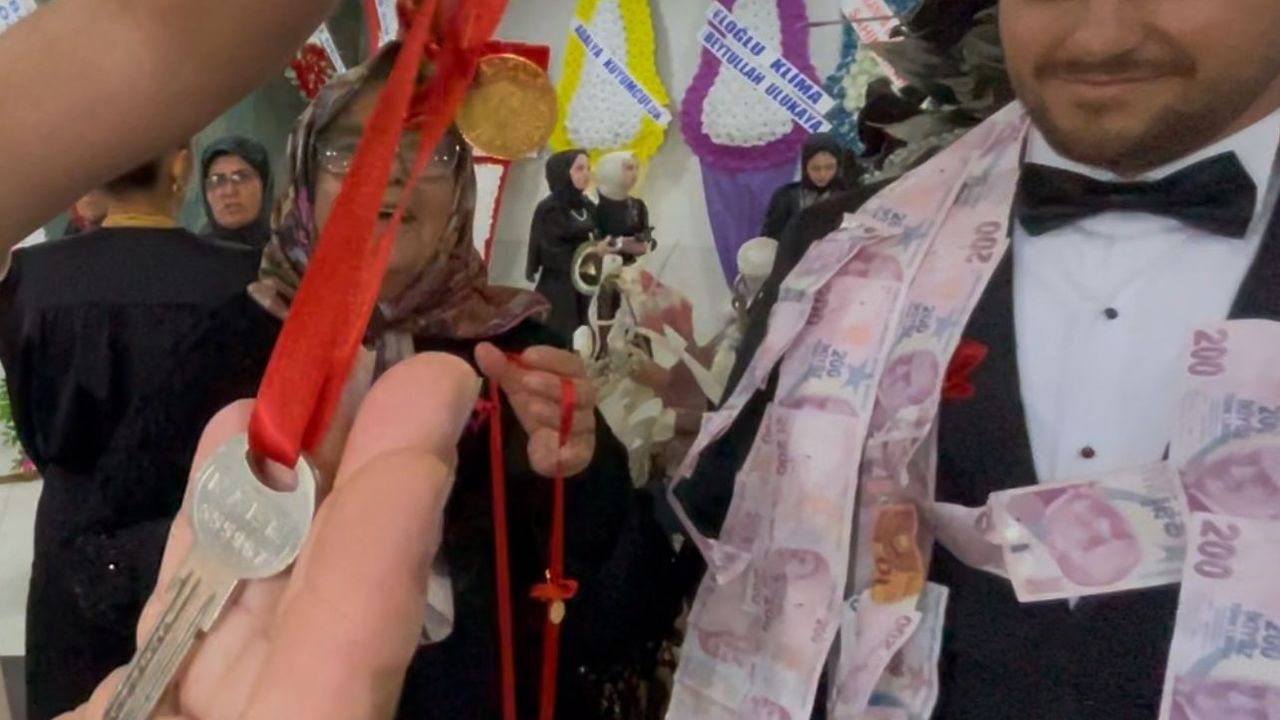 Tek torununa düğünde takı olarak ev, araba ve tarla hediye etti