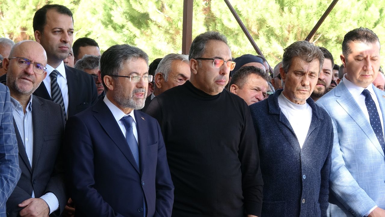 Bakan Yardımcısı Gümen'in annesi toprağa verildi
