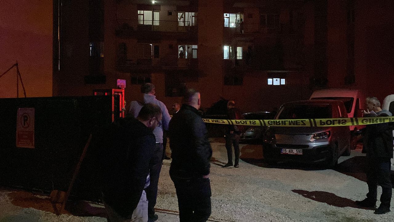 Anten tamir ederken çatıdan düşüp hayatını kaybetti