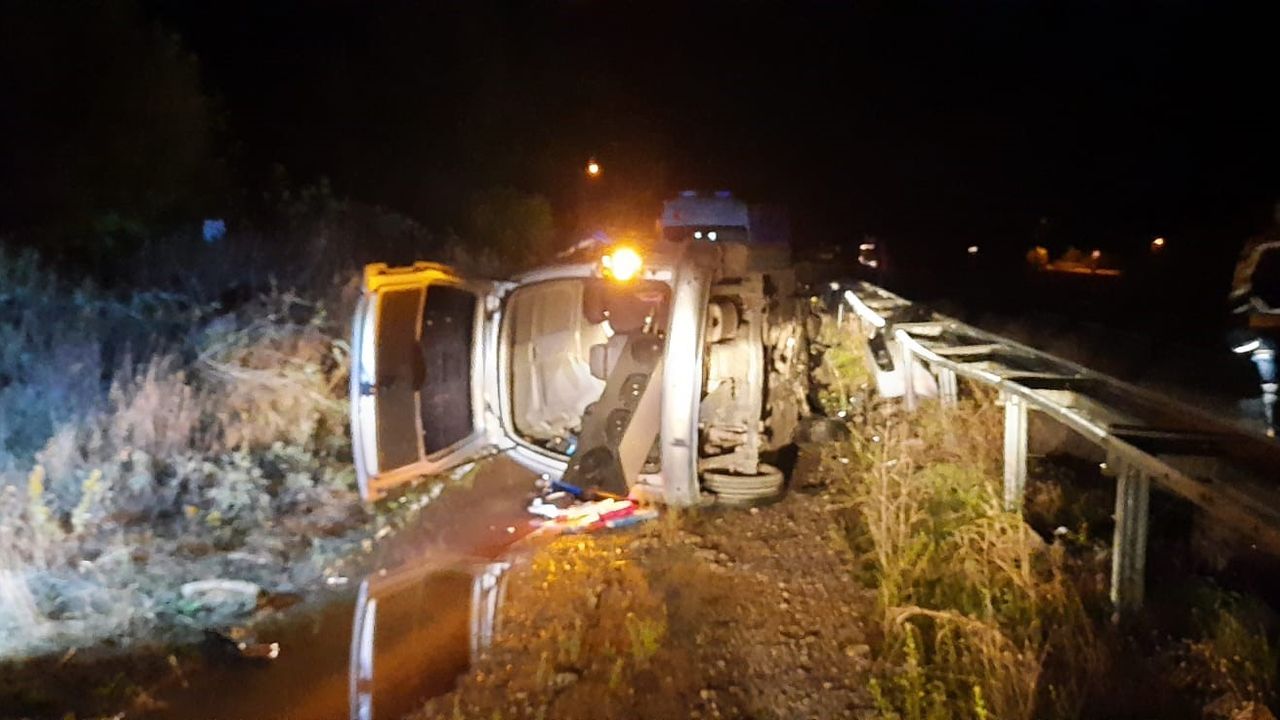 Burdur'da hafif ticari araç devrildi: 1 ölü