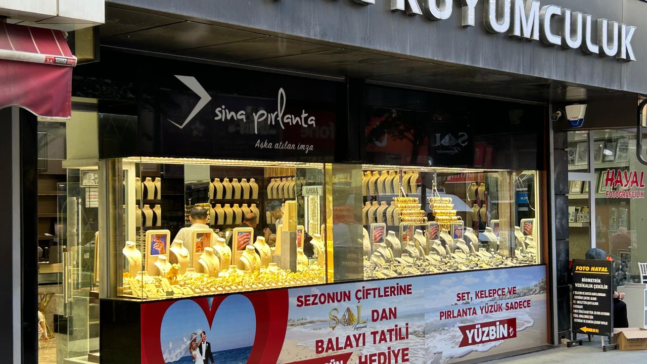 Altın, Rekorun Ardından Geri Çekilme Başladı