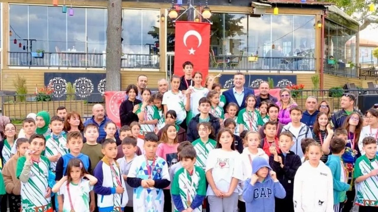 Yeşilada’da Adım Adım Cumhuriyet Ruhu!