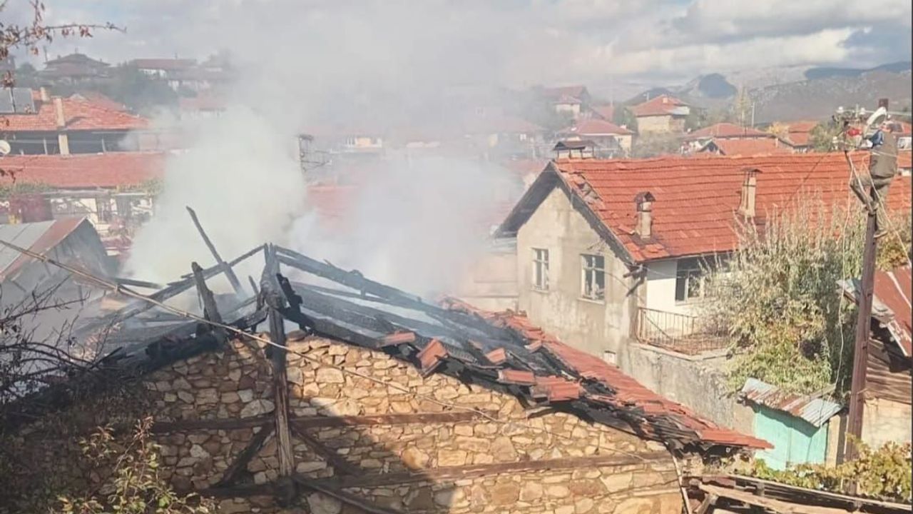 Eğirdir ilçesinde ahır yangını