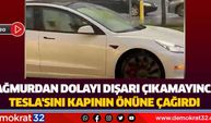 Yağmurdan Dolayı Dışarı Çıkamayınca Tesla'sını Kapının Önüne Çağırdı