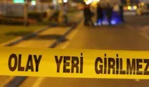 Osmaniye'de okul bahçesinde Öğretmen