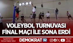 29 EKİM CUMHURİYET VOLEYBOL TURNUVASI FİNAL MAÇI İLE SONA ERDİ