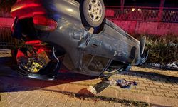 Burdur'da otomobil takla attı, dereye düşmekten son anda kurtuldu