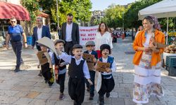 Minik öğrenciler 102 yıl öncesinin gazetecileri oldu