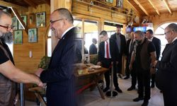 CHP Heyeti ve Başkan Tural’dan "Sonsuza Kadar Rezerve" Atatürk Köşesine Ziyaret