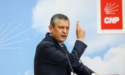 Özgür Özel’in İmralı Kararına Tepki Gösteren CHP’liler