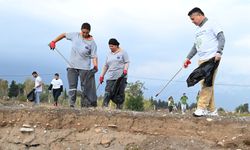 Çamyuva Sahili'nde temizlik