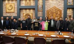 Başkan Başdeğirmen’den Isparta32 Spor’a moral yemeği