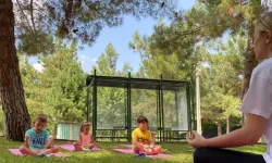 ÇOCUK YOGASIYLA BEDENSEL VE ZİHİNSEL DENGE