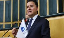 Ali Babacan AK Parti'ye geçiyor mu? Canlı yayında flaş iddia