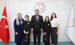 Nazmiye Demirel Ortaokulu öğrencilerinden ilk kitap “boyutlar”