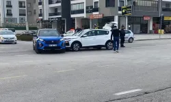 Çünür’de Sabıkalı Kavşak'ta Yine Kaza Oldu