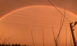 Antalya'da çiftçinin çifte gökkuşağı heyecanı kameraya yansıdı