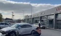Temizlenmesi için bırakılan lüks otomobili izinsiz alıp 3 araca çarptı: 1 yaralı
