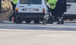 Şarkikaraağaç’ta elektrikli bisikletle otomobil çarpıştı, 2 kişi yaralandı