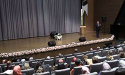 Hızırbey Ortaokulun’dan“Geçmiş Şifalandırılmadan Gelecek İnşa Edilmez” Konferansı