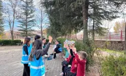 Gönüllü Öğrenciler Köy Okullarına Umut Götürdü