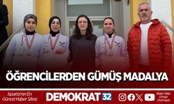 ÖĞRENCİLERDEN GÜMÜŞ MADALYA