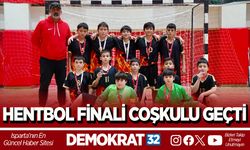 HENTBOL FİNALİ COŞKULU GEÇTİ