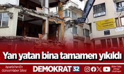 Yan yatan bina tamamen yıkıldı