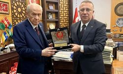 ''MHP'ye sızan ajan'' sözleri istifa getirdi: İzzet Ulvi Yönter görevi bıraktı