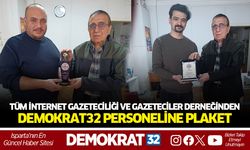 DEMOKRAT32 PERSONELİNE ANLAMLI PLAKET