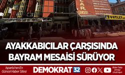AYAKKABICILAR ÇARŞISINDA BAYRAM MESAİSİ SÜRÜYOR