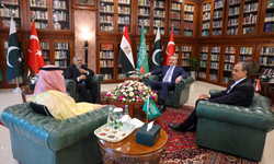 Kritik zirvede bakan yere düştü