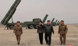 Kuzey Kore’den yeni silah gösterisi: Kim Jong Un testi bizzat izledi